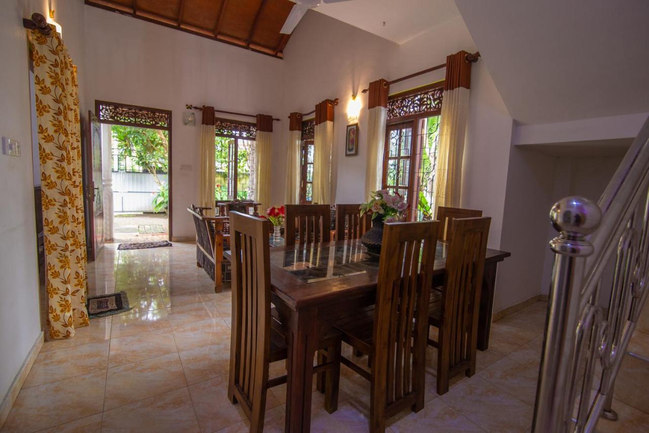 Mountain Gem Villa Хіккадува Екстер'єр фото