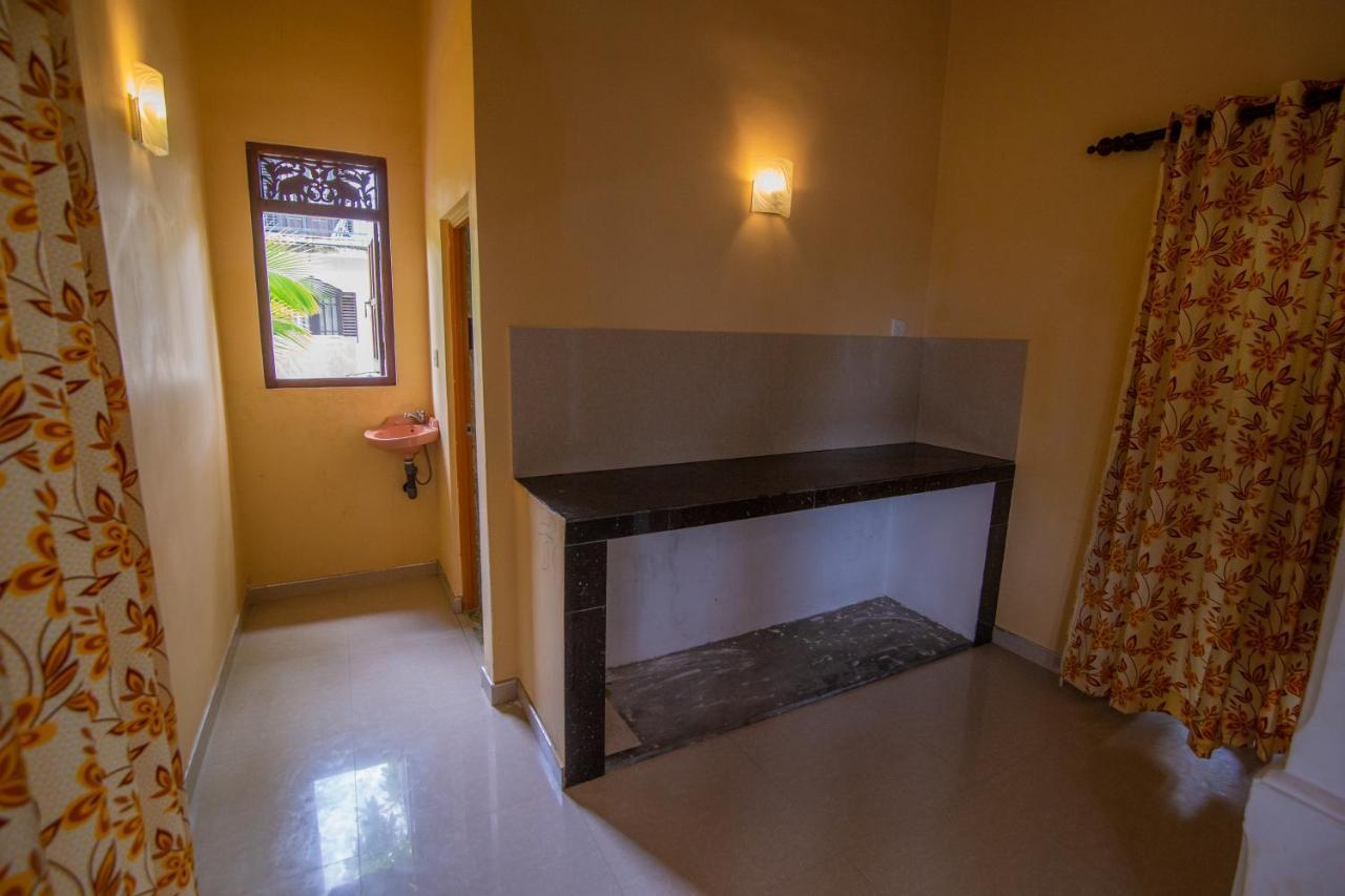 Mountain Gem Villa Хіккадува Екстер'єр фото